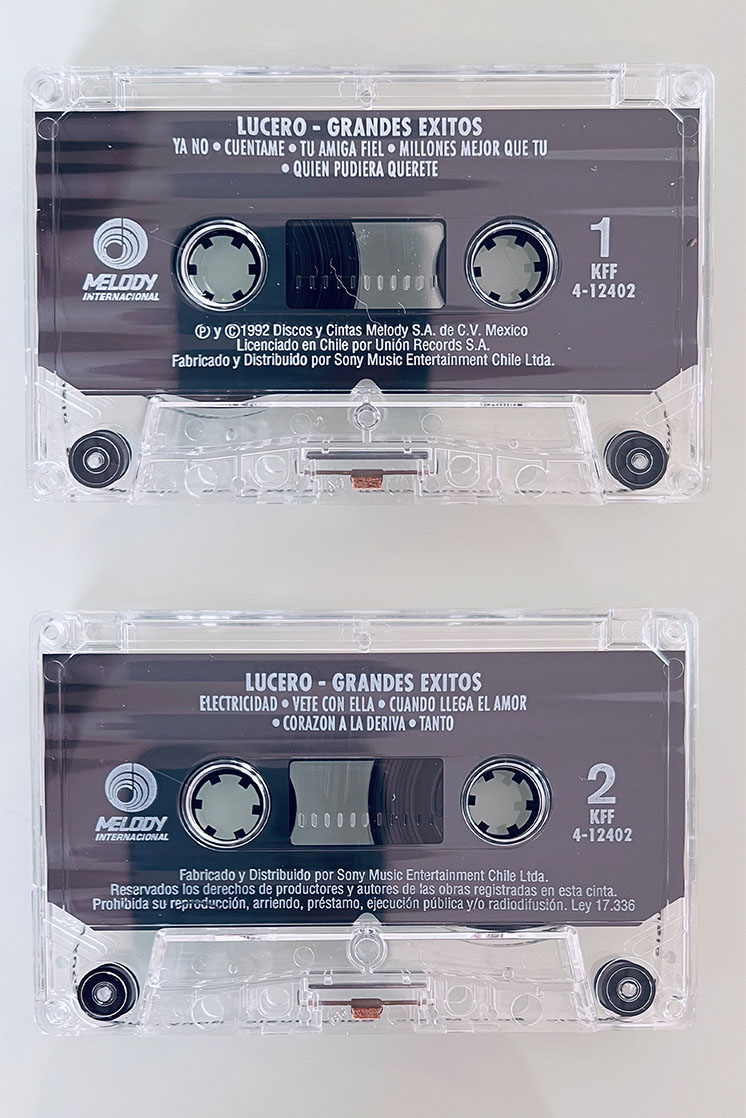 LUCERO GRANDES EXITOS - vista posterior