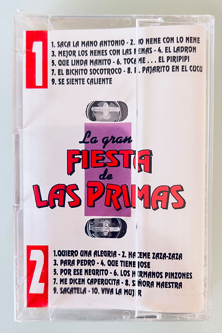 LAS PRIMAS LA GRAN FIESTA DE - vista posterior